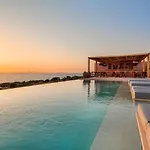 Akre - Designed For Adults 4*