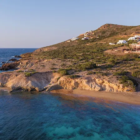 Akre - Designed For Adults 4*