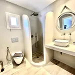 酒店 Akre - Designed For Adults 4*