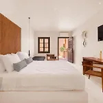 Akre - Designed For Adults 酒店 4*