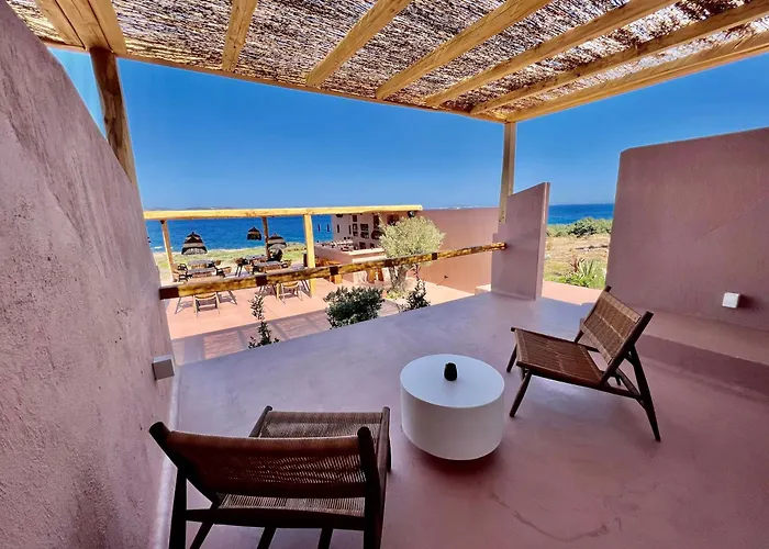 Akre - Designed For Adults 4*