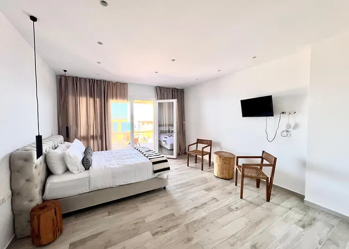 Akre - Designed For Adults 4*