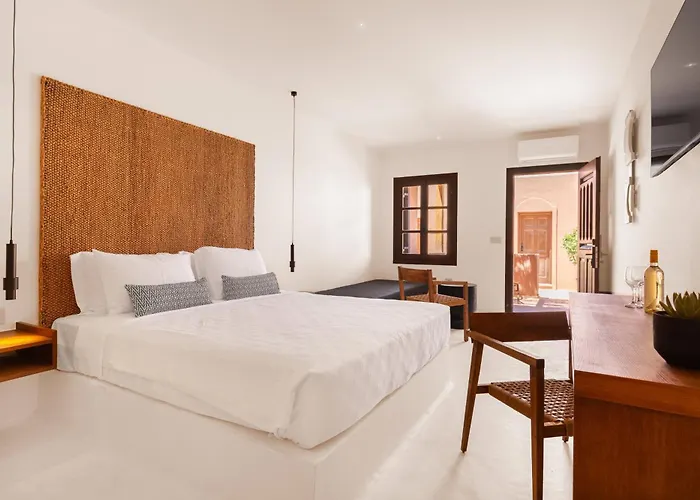 Akre - Designed For Adults Stelida (Naxos)