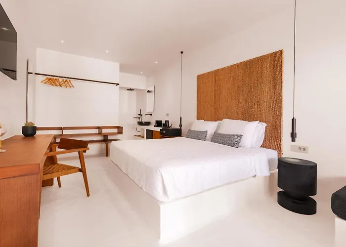 Akre - Designed For Adults Hotel 4*