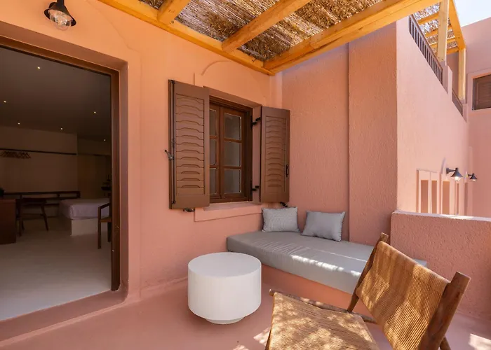 Akre - Designed For Adults 4*