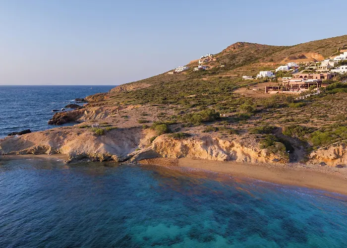 Akre - Designed For Adults 4*