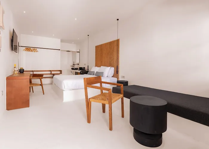 Hotel Akre - Designed For Adults